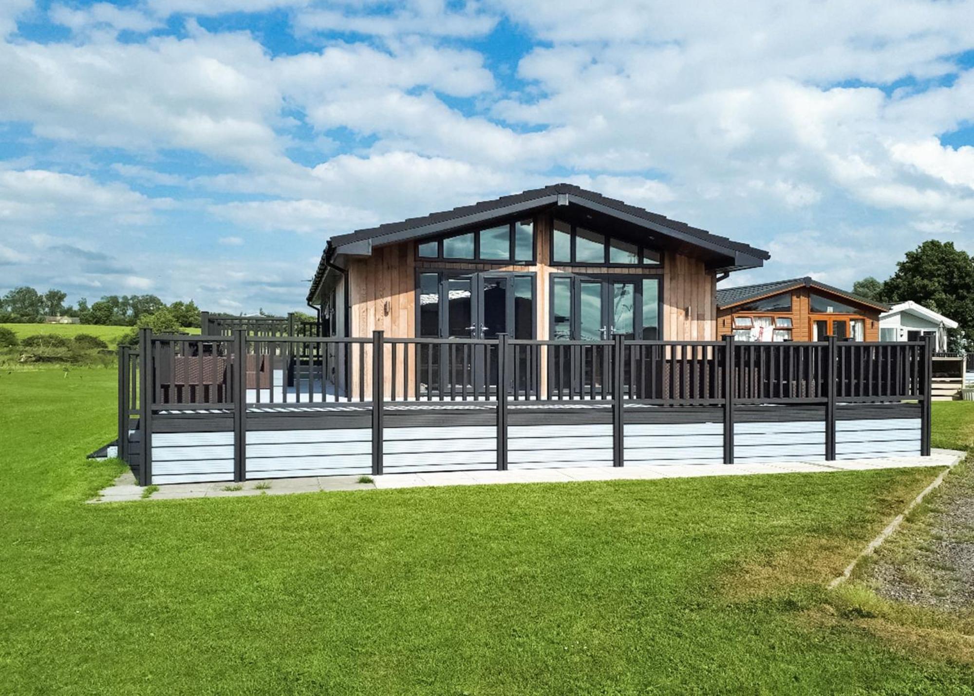 Barlings Country Park Hotel Langworth Exterior foto